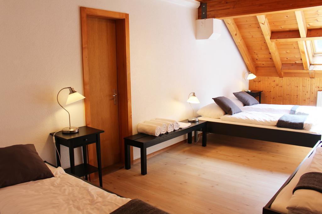 La Pierre A Catillon Moleson Zimmer foto